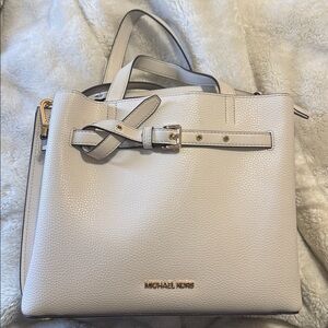 Premium Warm/Neutral White Michael Kors Bag Medium Size - Like New Without Tags
